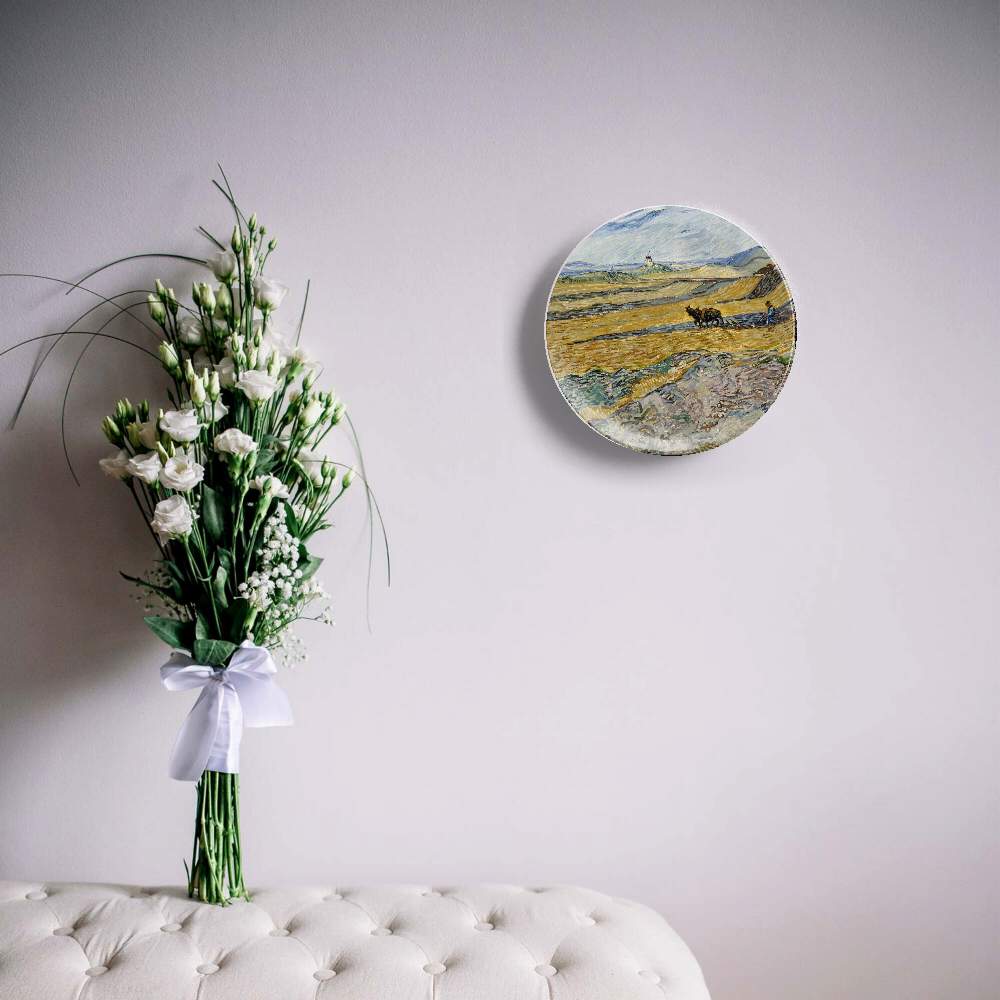 Огороженное поле с пахарем — Винсент Ван Гог