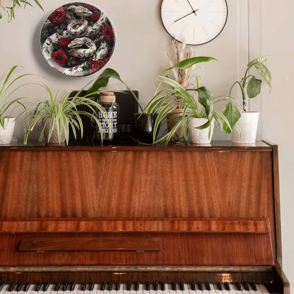 Белые змеи и красные розы