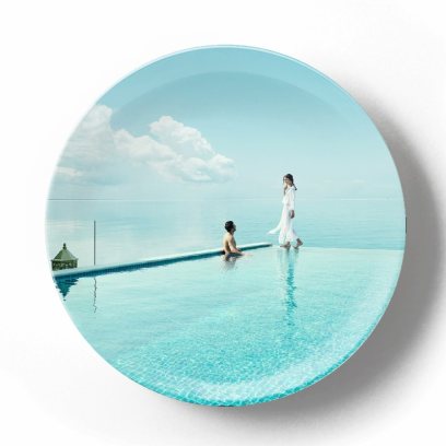 Декоративная тарелка Эрик Алмас Бассейн и девушка