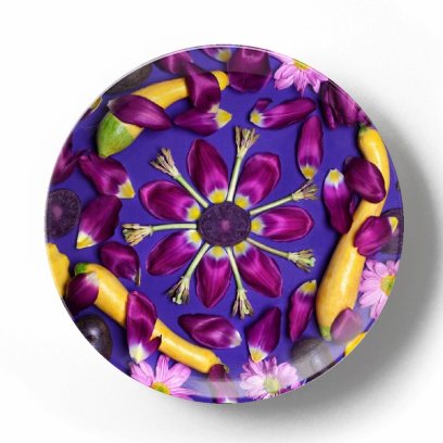Декоративная тарелка Изабелла Кассини Натюрморт с пурпурными лепестками