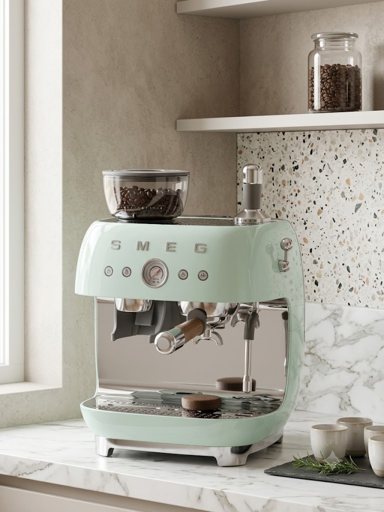 Кофемашина-эспрессо SMEG EGF03PGEU, цвет пастельно-зелёный глянцевый